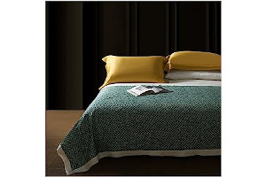 71UKKM18p2L._AC_UL320_